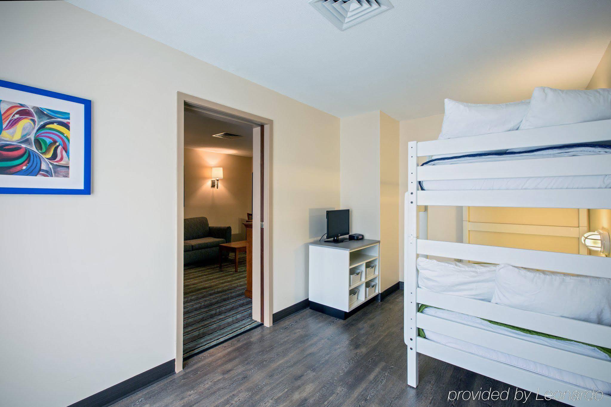 Holiday Inn Express & Suites Salamanca, An Ihg Hotel エクステリア 写真