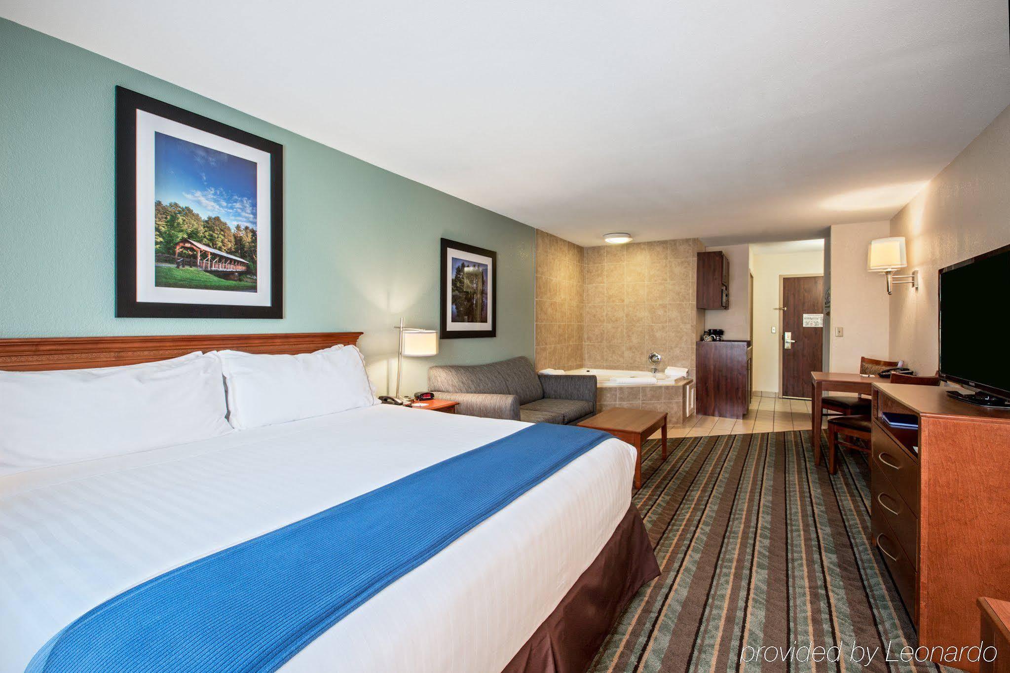 Holiday Inn Express & Suites Salamanca, An Ihg Hotel エクステリア 写真