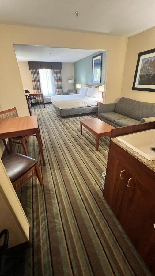 Holiday Inn Express & Suites Salamanca, An Ihg Hotel エクステリア 写真